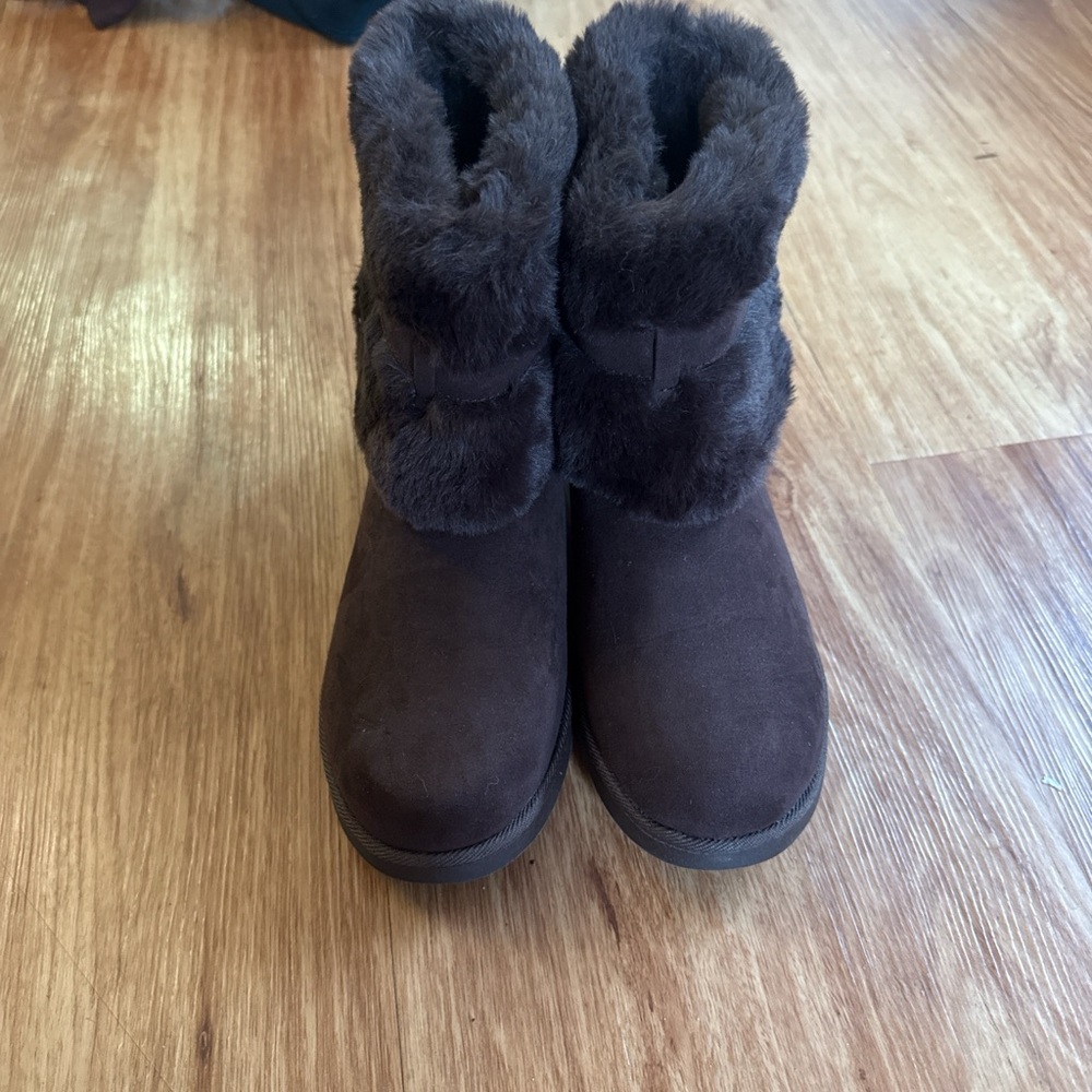 Juicy Couture Brown Ankle Boots with Faux Fur